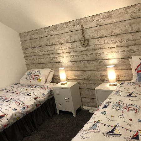 Gwel Y Fenai Apartment Y Felinheli Bagian luar foto