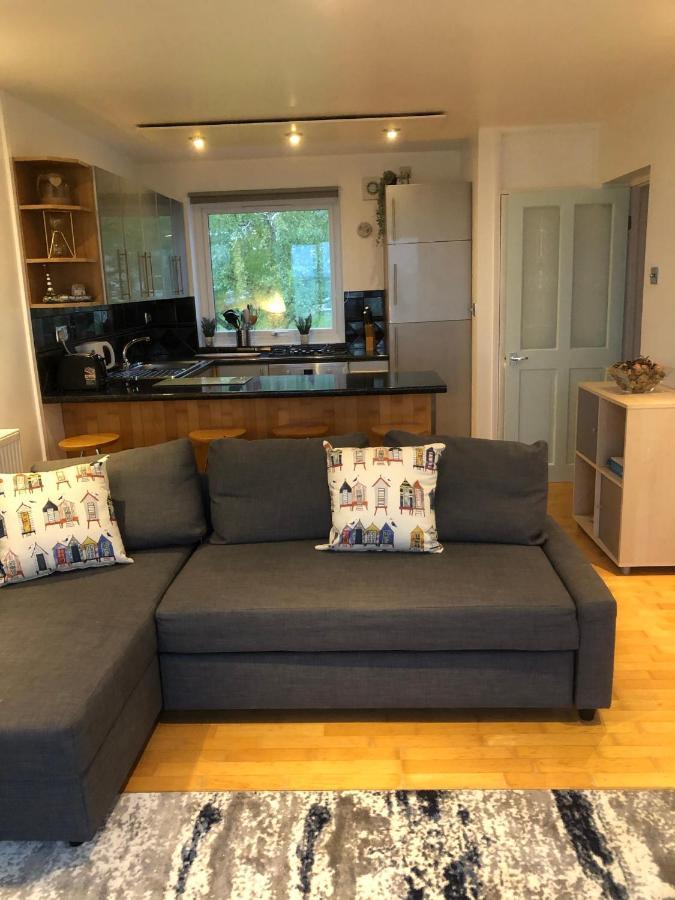 Gwel Y Fenai Apartment Y Felinheli Bagian luar foto
