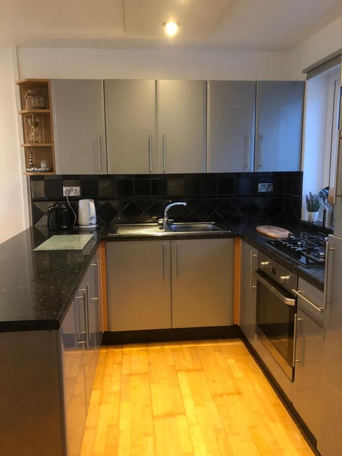 Gwel Y Fenai Apartment Y Felinheli Bagian luar foto