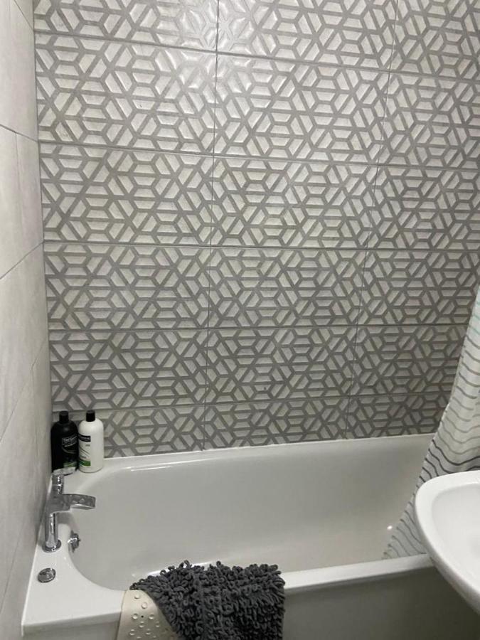 Gwel Y Fenai Apartment Y Felinheli Bagian luar foto